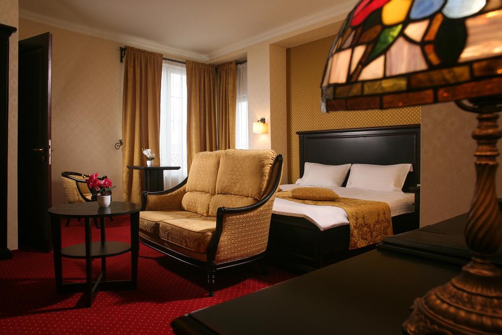 Hotel Novera Τιμισοάρα Δωμάτιο φωτογραφία