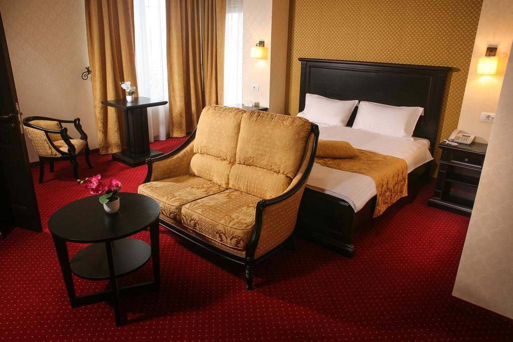 Hotel Novera Τιμισοάρα Δωμάτιο φωτογραφία