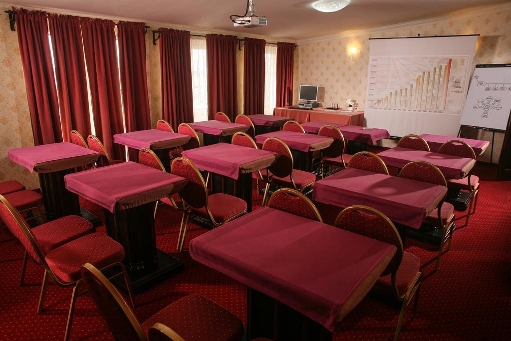 Hotel Novera Τιμισοάρα Εξωτερικό φωτογραφία