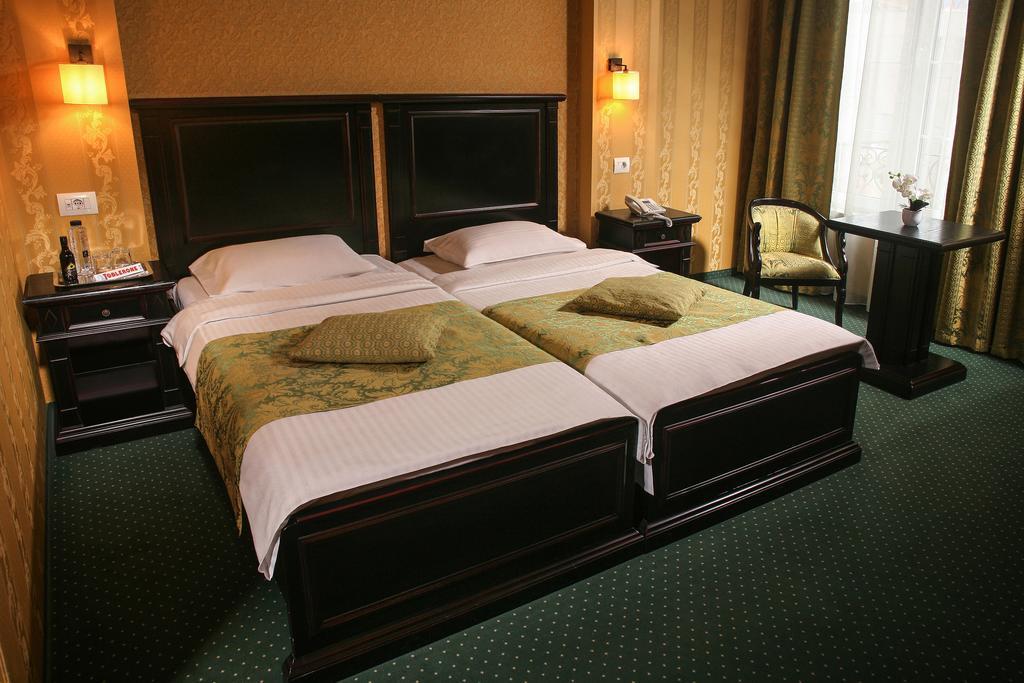 Hotel Novera Τιμισοάρα Δωμάτιο φωτογραφία